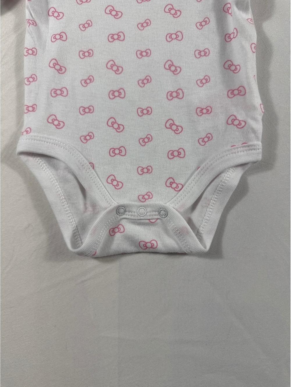 Infant 6 Month Old Hello Kitty Sanrio Long Sleeve Body Suit - Picture 3 of 5